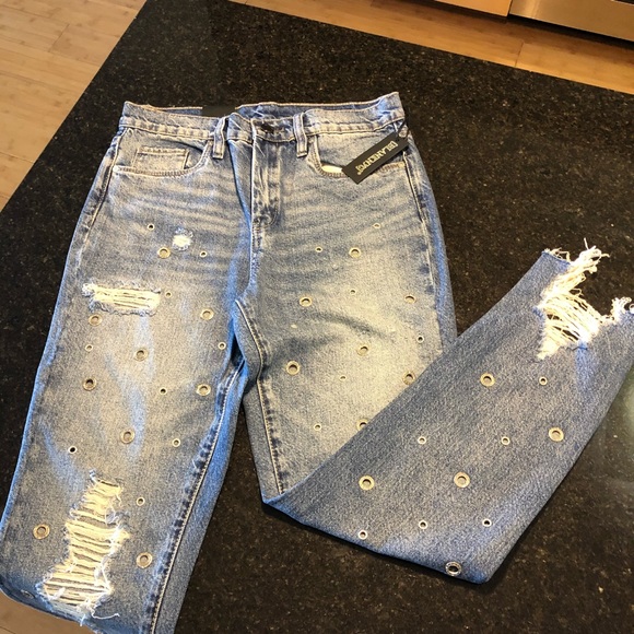 High Rise Distressed Jeans with Grommets - Picture 3 of 12